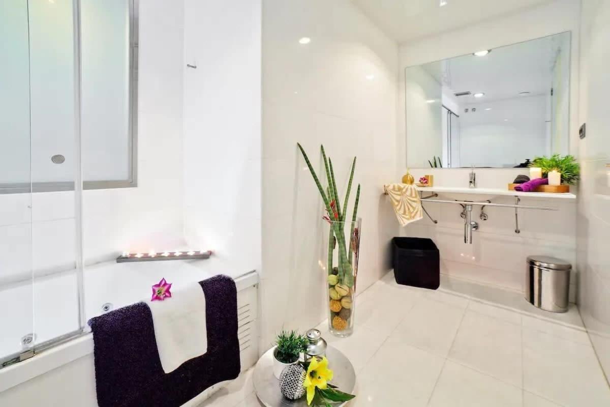 Luxury Duplex In The Heart Of Apartment *